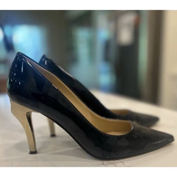 J.‎ RENEE Carrara Sz 7.5 M Navy Pointed Toe Gold High Heels Pumps Patent Leather - Picture 3 of 11